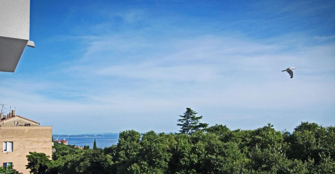 Apartment Rino****, 58M², 170M From The Beach Rijeka Ngoại thất bức ảnh